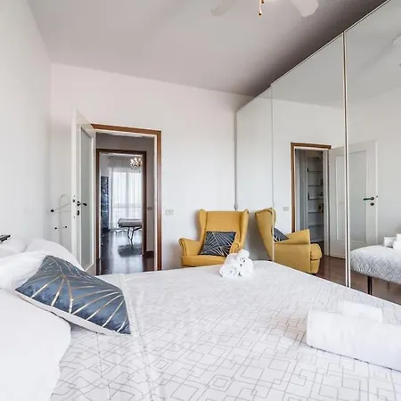 Lägenhet Navigli - 5 Minutes From The Metro Milano