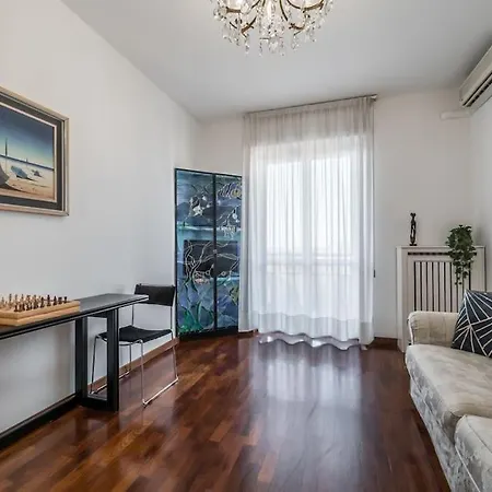 Navigli - 5 Minutes From The Metro Milano
