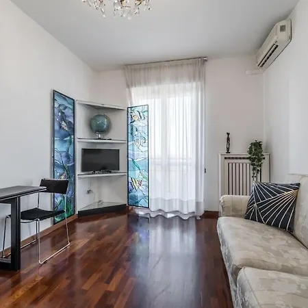 Lägenhet Navigli - 5 Minutes From The Metro Milano